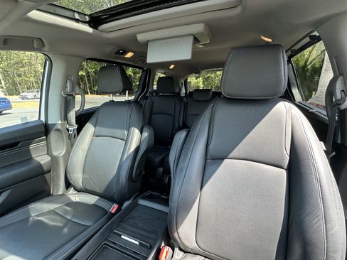 Used 2023 Honda Odyssey Touring image 8
