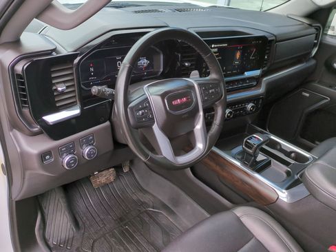 Used 2025 GMC Sierra 1500 SLT w/ SLT Premium Plus Package image 10