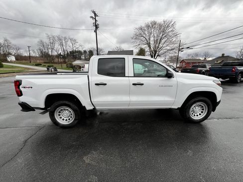 Used 2025 Chevrolet Colorado W/T w/ WT Convenience Package II image 4