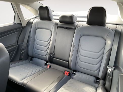 Used 2025 Volkswagen Jetta SEL FWD image 15