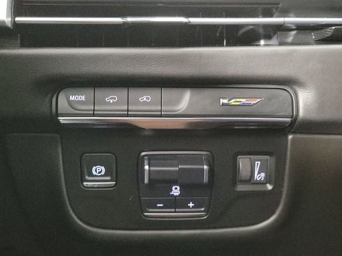 Used 2025 Cadillac Escalade V w/ LPO, Floor Liner Package image 31