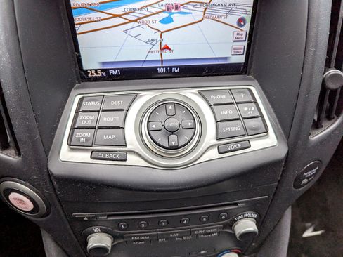 Used 2010 Nissan 370Z Touring w/ Sport Pkg image 22