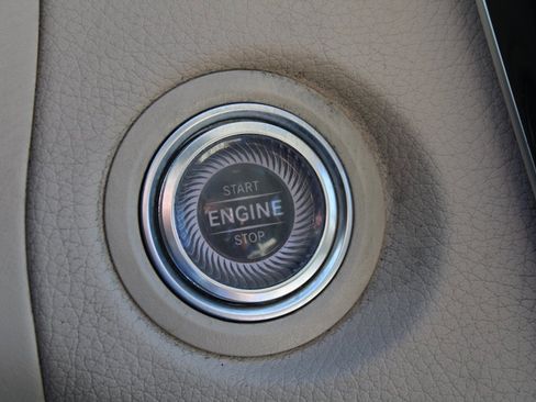 Certified 2020 Mercedes-Benz GLC 300 image 38