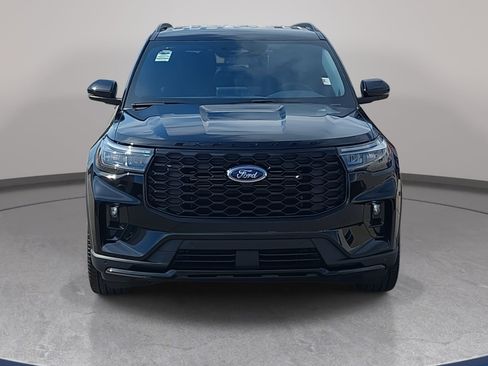 New 2026 Ford Explorer ST-Line w/ ST-Line Street Pack RWD image 2