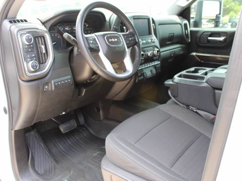 Used 2022 GMC Sierra 3500 SLE w/ SLE Convenience Package AWD/4WD image 18