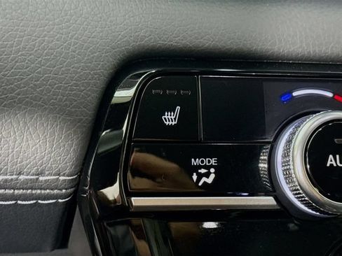 Used 2025 Honda Pilot Touring image 20