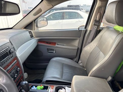 Used 2005 Jeep Grand Cherokee Limited RWD image 14