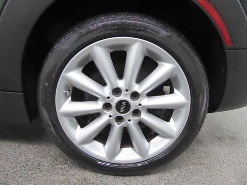 Used 2019 MINI Cooper Clubman ALL4 w/ Premium Package image 34