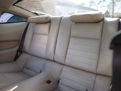 Used 2011 Ford Mustang GT Premium w/ Comfort Pkg image 11