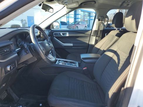 Used 2021 Ford Explorer XLT w/ Class III Trailer Tow Package image 5