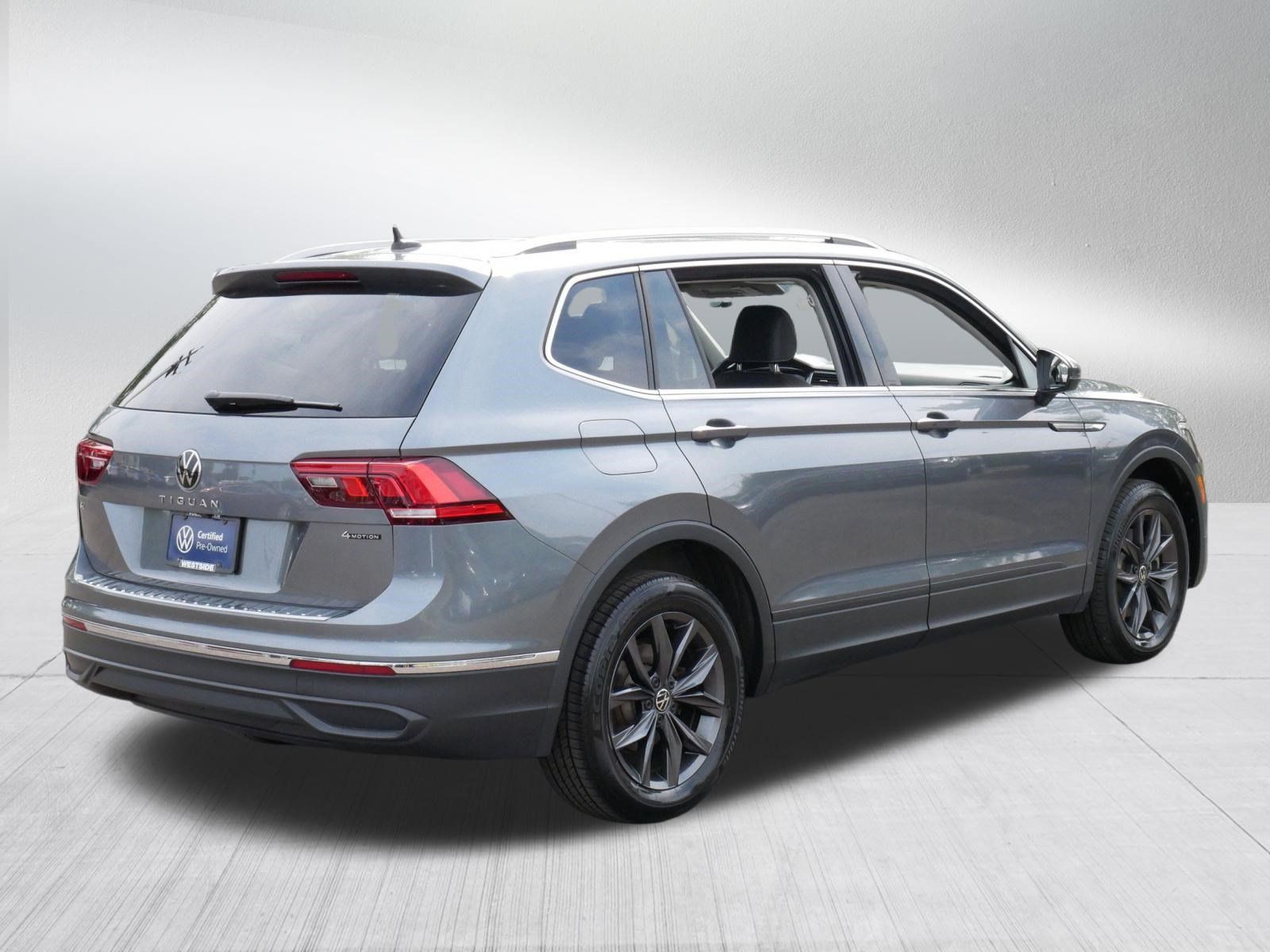 Certified 2023 Volkswagen Tiguan SE w/ Panoramic Sunroof Package AWD/4WD image 7