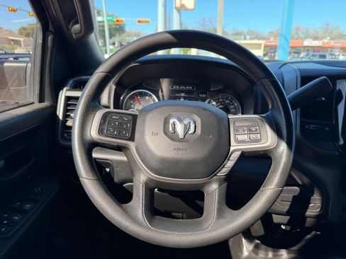 Used 2022 RAM 2500 Tradesman w/ Chrome Appearance Group image 13