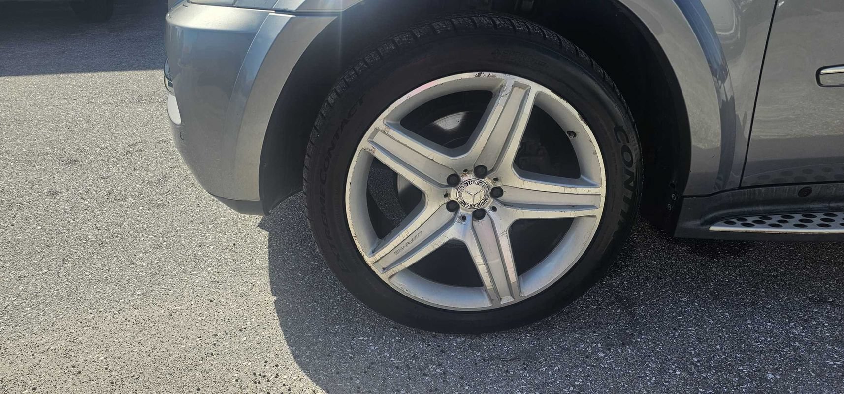 Used 2011 Mercedes-Benz GL 550 4MATIC image 12