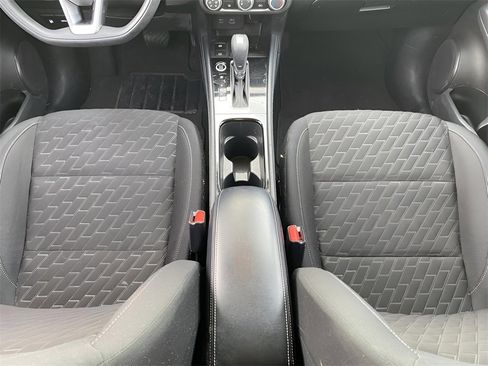 Used 2023 Nissan Kicks SV image 16