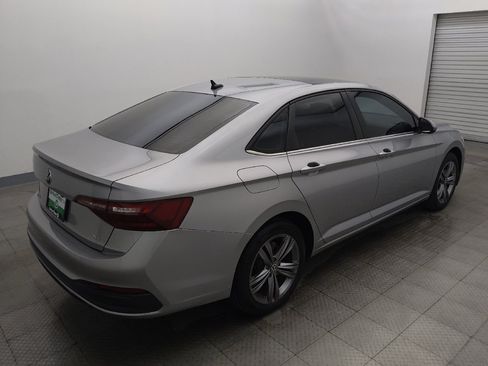 Used 2022 Volkswagen Jetta SE FWD image 9