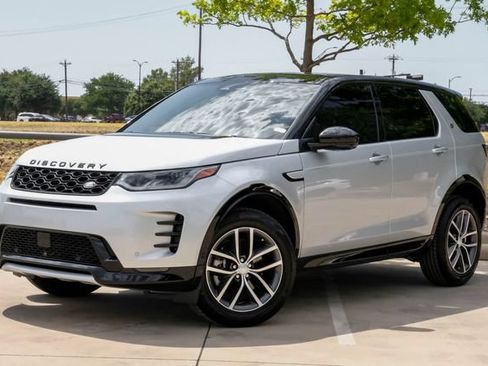Used 2026 Land Rover Discovery Sport Landmark AWD/4WD image 2