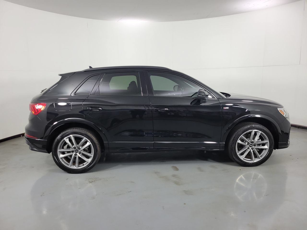 Used 2024 Audi Q3 2.0T Premium AWD/4WD image 6