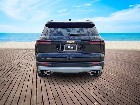 Certified 2025 Chevrolet Traverse LT w/ Driver Confidence Package FWD image 5