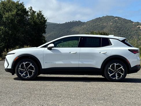 New 2026 Chevrolet Equinox EV LT FWD image 7
