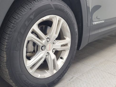 Used 2021 GMC Terrain SLE FWD image 31