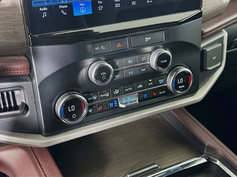 Used 2024 Ford Expedition Max Limited image 24