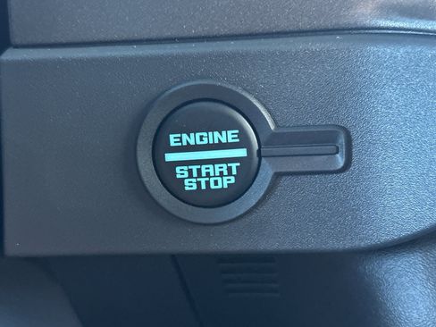 New 2025 Ford Bronco Badlands w/ Sasquatch Package image 25