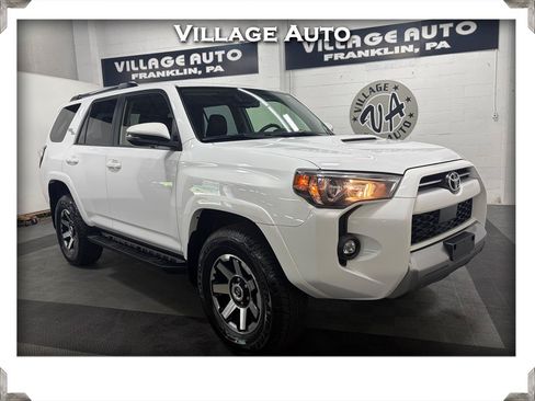 Used 2024 Toyota 4Runner TRD Off-Road Premium w/ Moonroof Package AWD/4WD image 1