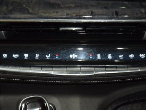 Used 2021 Cadillac Escalade Premium Luxury w/ Driver Assist Tech Package image 34