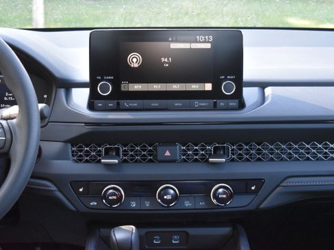 New 2025 Honda Accord SE image 17