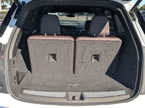 Used 2022 Cadillac XT6 Premium Luxury image 12