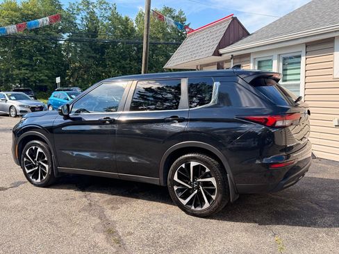 Used 2022 Mitsubishi Outlander ES AWD/4WD image 4