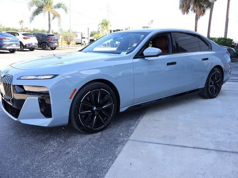 Used 2024 BMW 760i xDrive w/ Executive Package AWD/4WD image 4