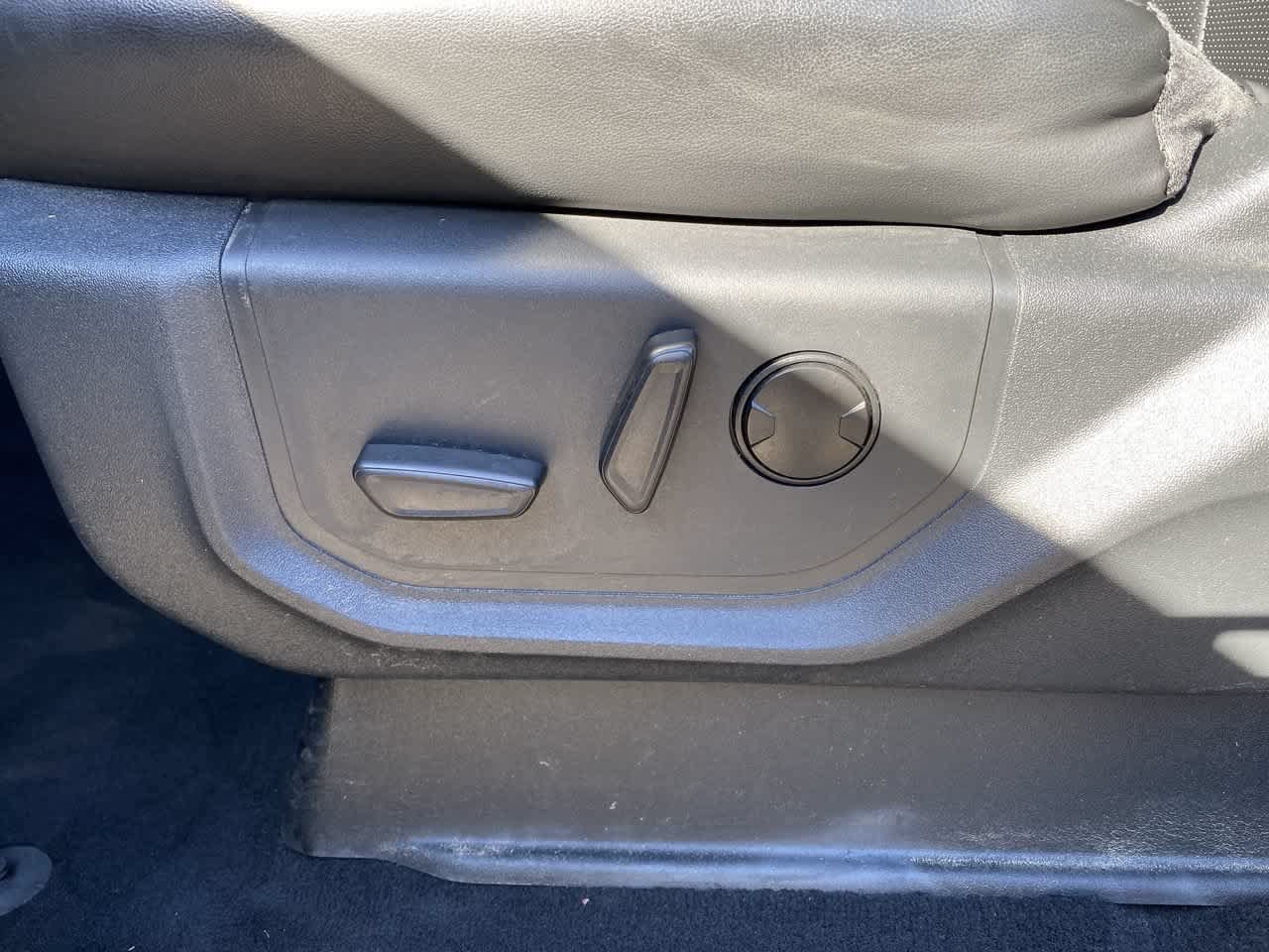 Used 2024 Ford Expedition XLT AWD/4WD image 13
