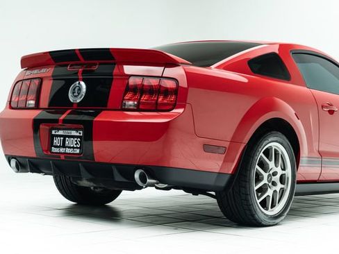Used 2009 Ford Mustang Shelby GT500 RWD image 14