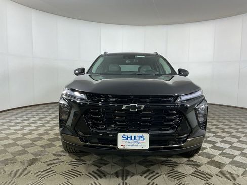 New 2026 Chevrolet Trax ACTIV FWD image 2