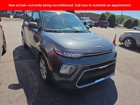 Used 2020 Kia Soul LX FWD image 2