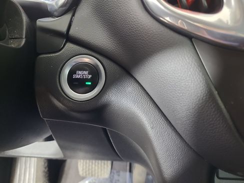 Used 2021 Chevrolet Equinox LT AWD/4WD image 13