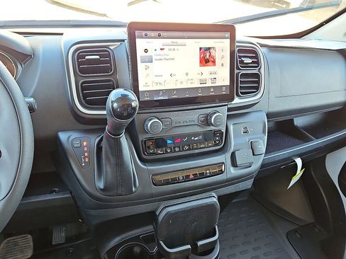 New 2026 RAM ProMaster 2500 w/ Quick Order Package 22G SLT FWD image 15