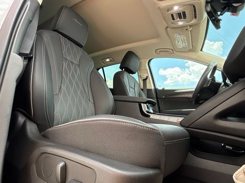 Used 2023 Buick Envision Avenir FWD image 29