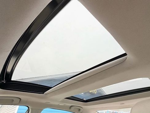 Used 2017 Nissan Maxima Platinum image 41