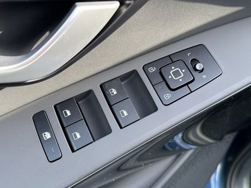 New 2026 Kia Niro EX FWD image 21