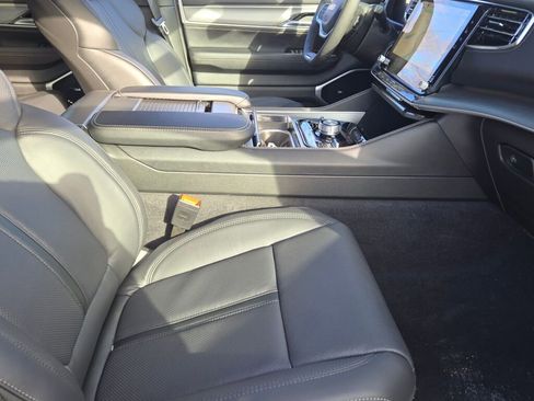 New 2026 Jeep Grand Wagoneer Limited image 6