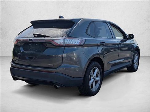 Used 2018 Ford Edge SE image 6