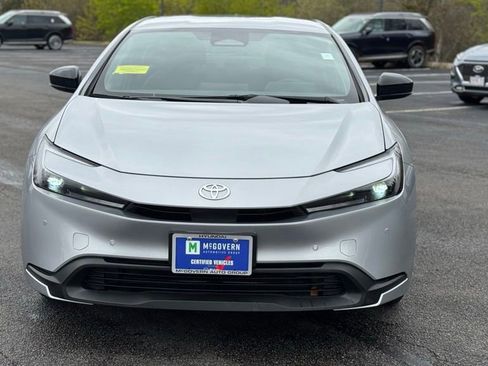 Used 2024 Toyota Prius LE AWD/4WD image 2