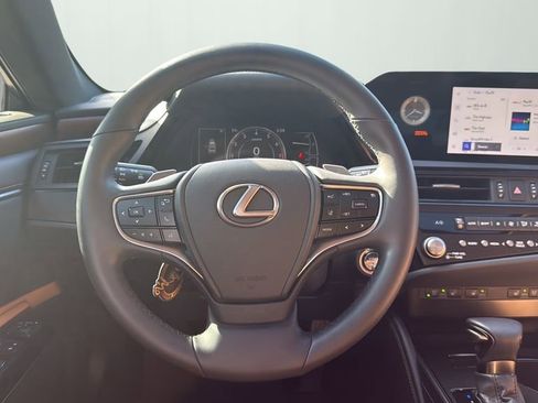 Used 2023 Lexus ES 350 w/ Premium Package image 13