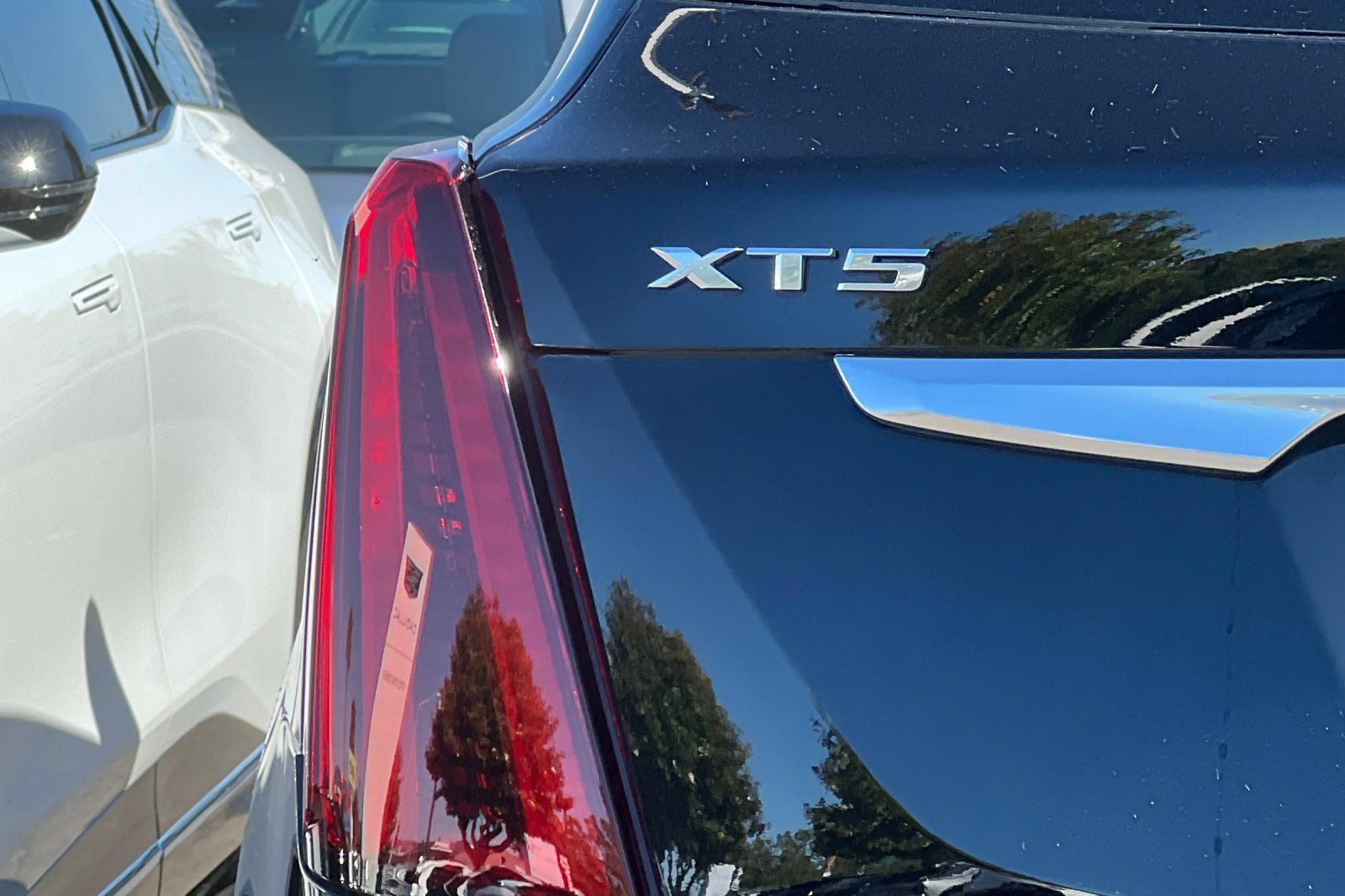 Used 2025 Cadillac XT5 Premium Luxury w/ Technology Package AWD/4WD image 46
