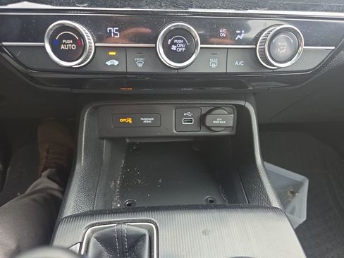 Used 2023 Honda Civic Sport image 29