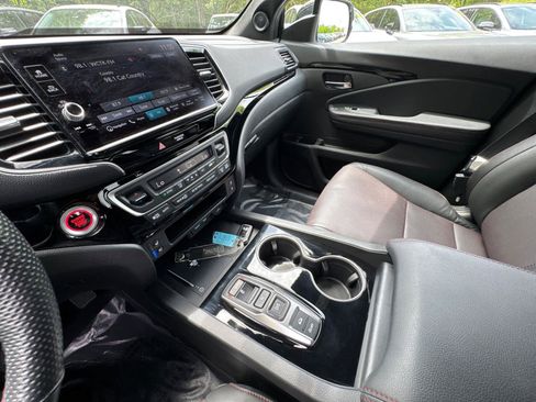 Used 2025 Honda Ridgeline Black Edition image 23