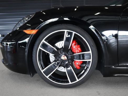 Used 2024 Porsche 718 Boxster S image 11