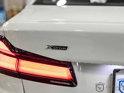 Used 2022 BMW 530i xDrive w/ Premium Package image 16